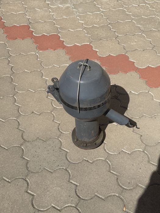 Колонка для воды , фонтал