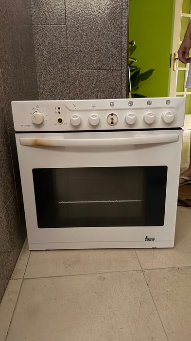 Fogão e forno conjunto