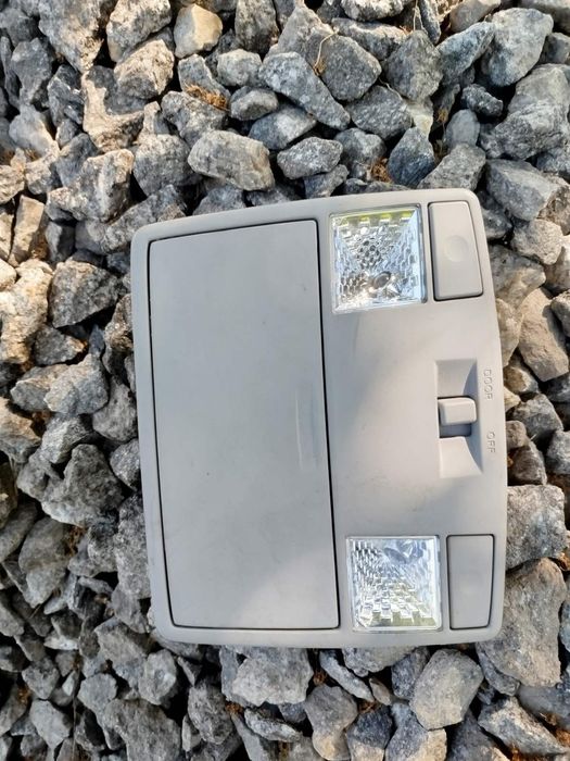 Плафон Мазда 5 2006р.