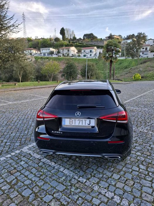 Mercedes Benz a250e 8G-DCT