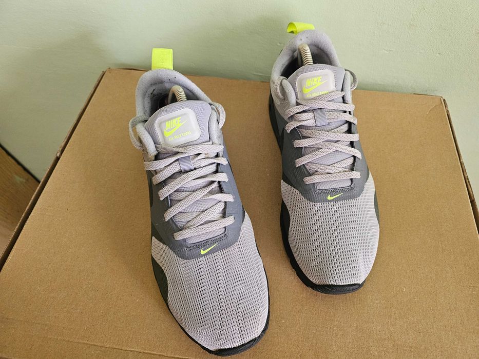 Buty Nike Air Max Tavas 42(26,5cm)