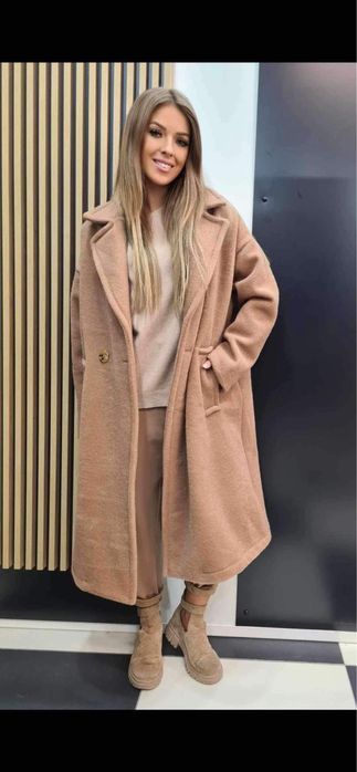 Plaszcz kamelowy oversize