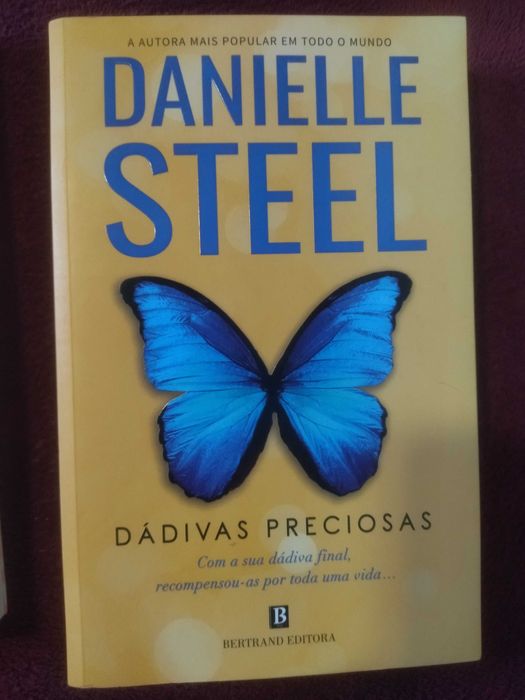 Livros de romance em bom estado