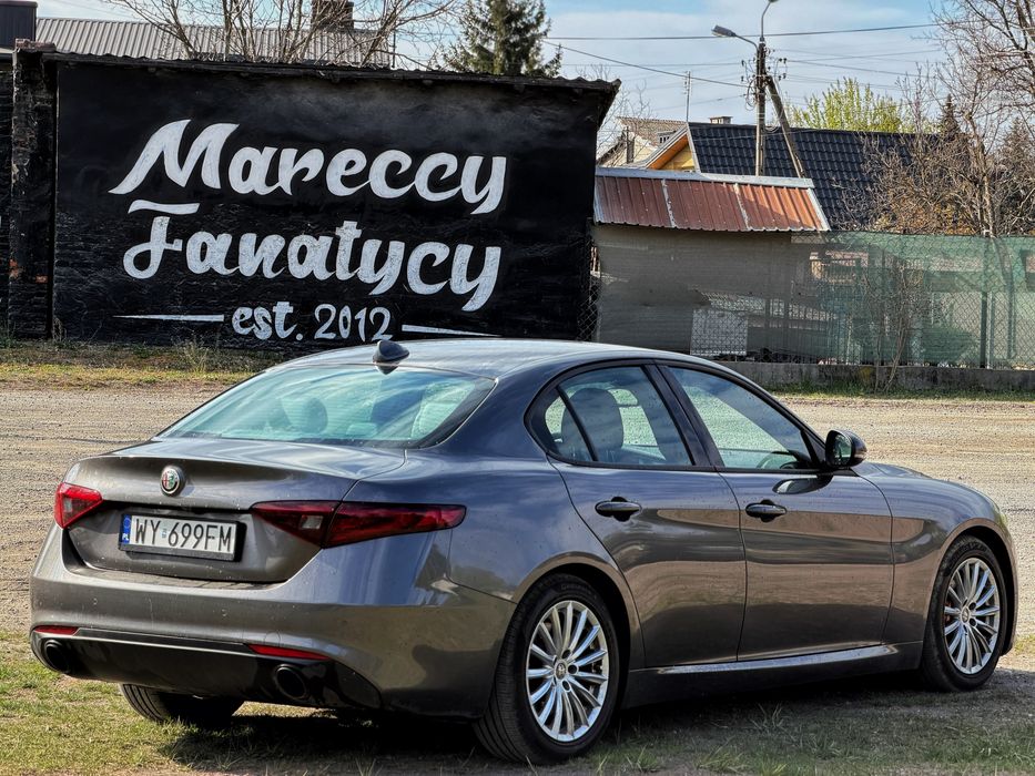 Alfa Romeo Giulia 2023 – stan jak nowy