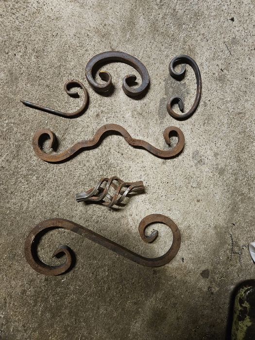 Elementy kute do bram i płotow