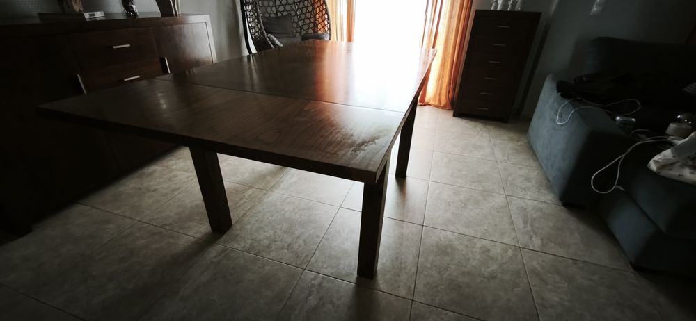 Mesa de jantar extensível