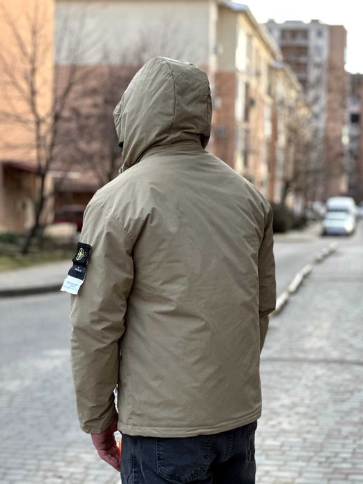 Чоловіча вітровка stone island