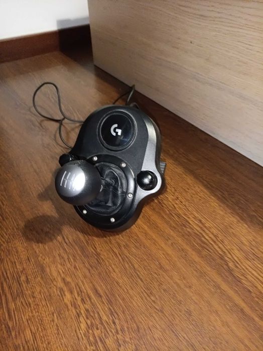 Logitech G923 for Xbox + Shifter – Excellent Condition64738879896323123