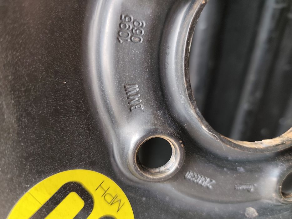 Pneu suplente BMW 125/90 R15