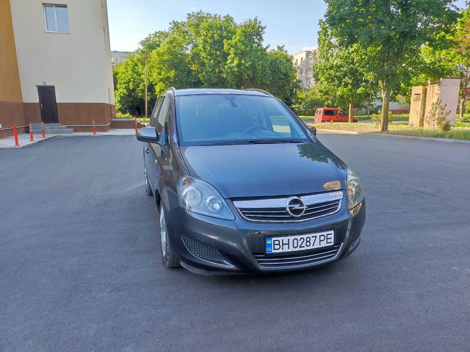 Opel zafira 2011