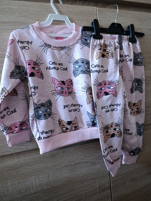 Dresik w kotki, r.110