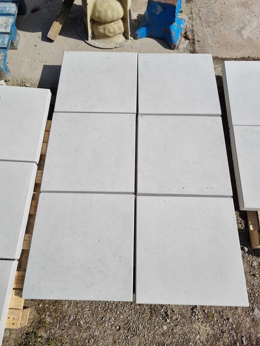 Płyta betonowa/krawężniki/korytka odwadniajace/płyta azurowa/