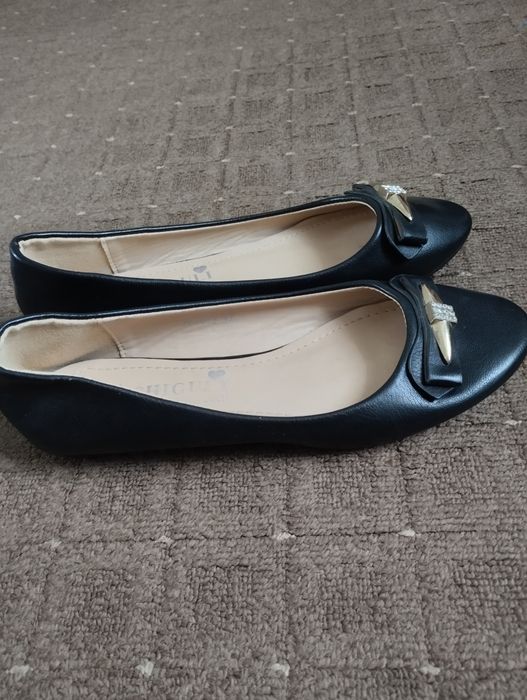 Продам взуття !!!