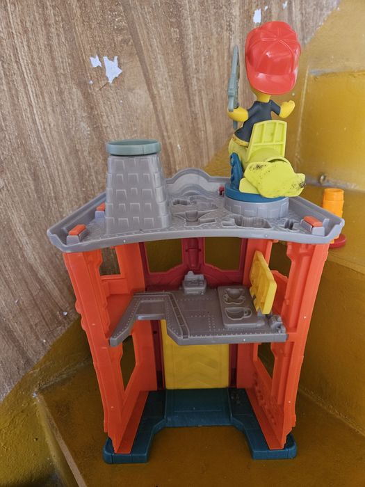 Play-doh ciastolina, zabawki do ciastoliny, wóz strażacki, remiza.