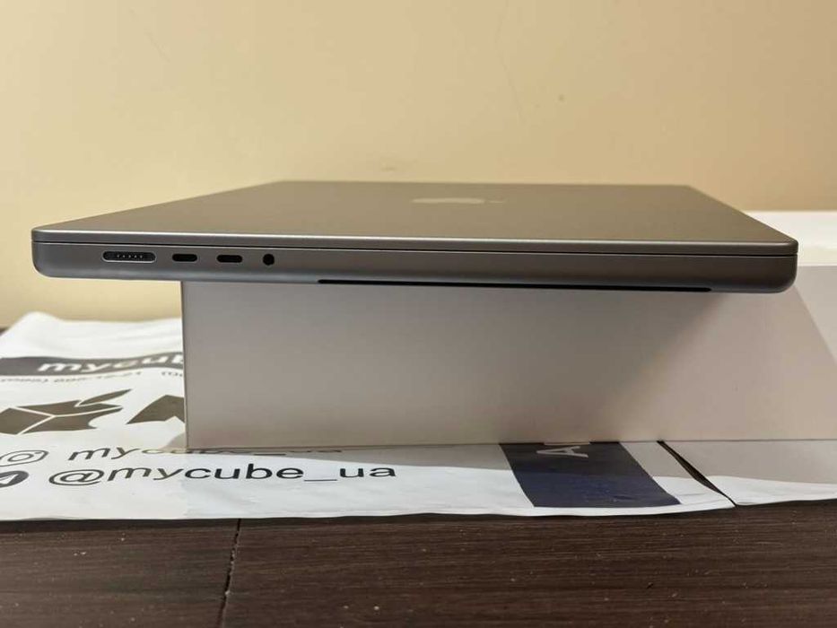 MacBook Pro 16 M1 Pro 16Gb 512Gb 10CPU 16GPU Space Gray 2021 (MK193)