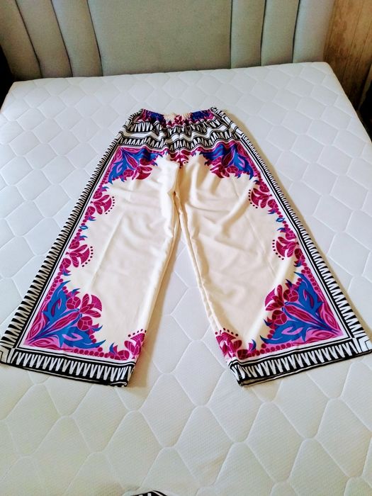 Piękny komplet - bluzka + spodnie