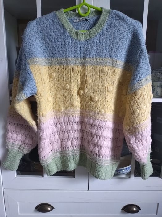 Tęczowy sweter George