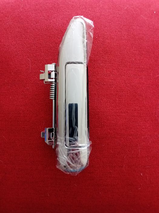 Puxador porta frente lado direito  nissan primera