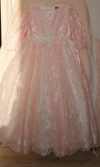 Святкове плаття для дівчинки 5-7 років+подарунок (заколка ручної робот