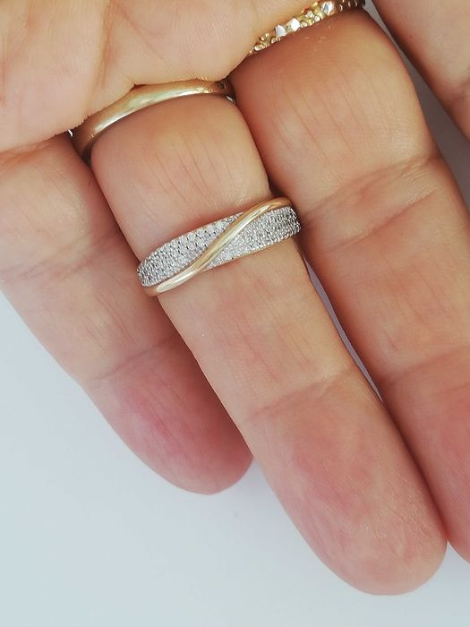 WLOSKI bajkowy zloty pierścionek  z cyrkoniami Lśniący błyszczący