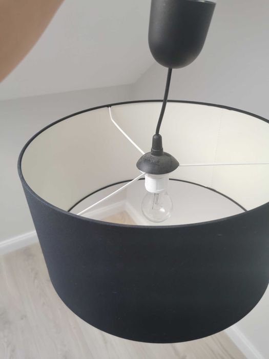 Sprzedam czarny plafon 40 cm jak nowy  Gratis żarówka led .
