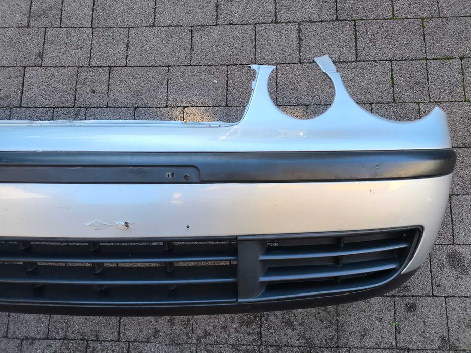 Zderzak Przedni VW Polo 9N LA7W