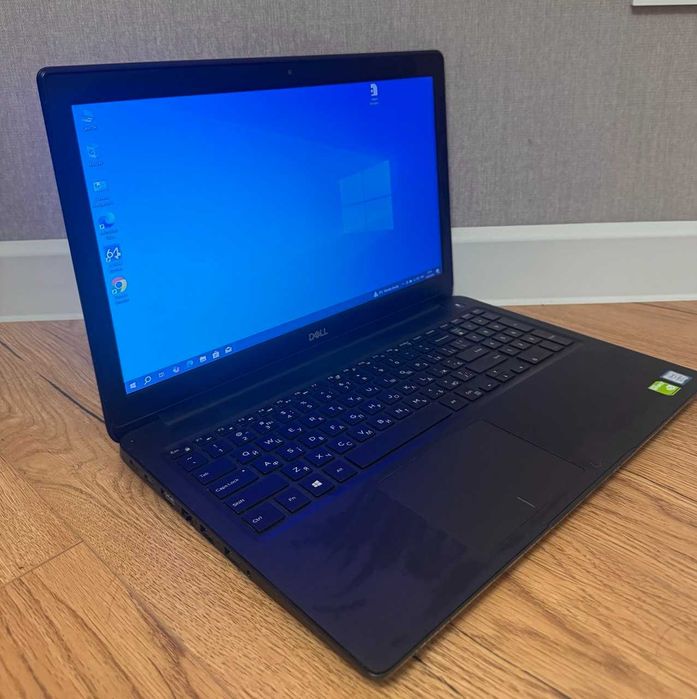 Ігровий ноутбук Dell Latitude 3500