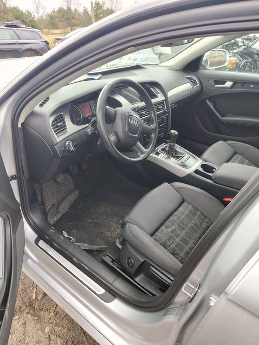 Audi A4 B8 , 2.0 TDI, 2010, LX7W, części