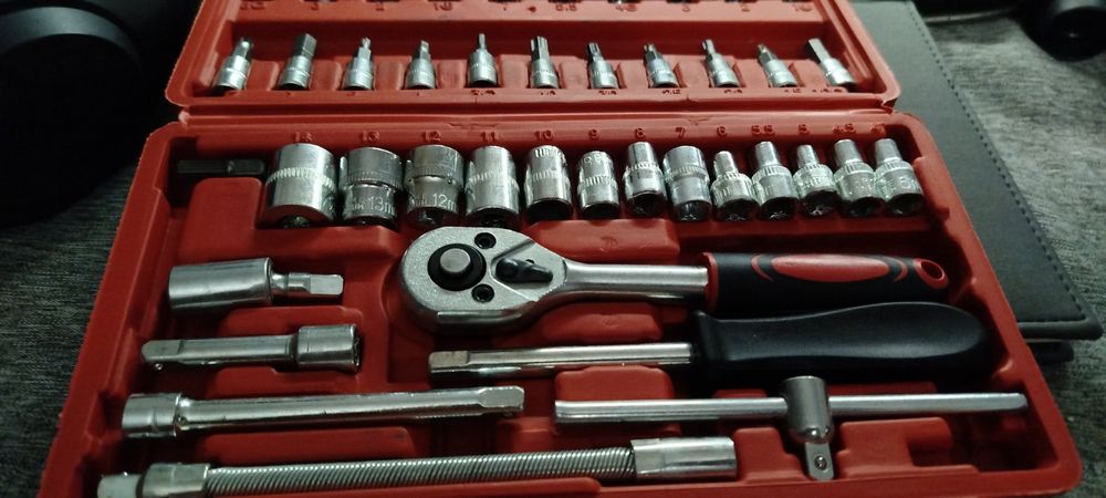 Nowy zestaw kluczy nasadkowych 46 PCS