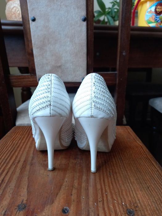 Туфлі весільні  білі