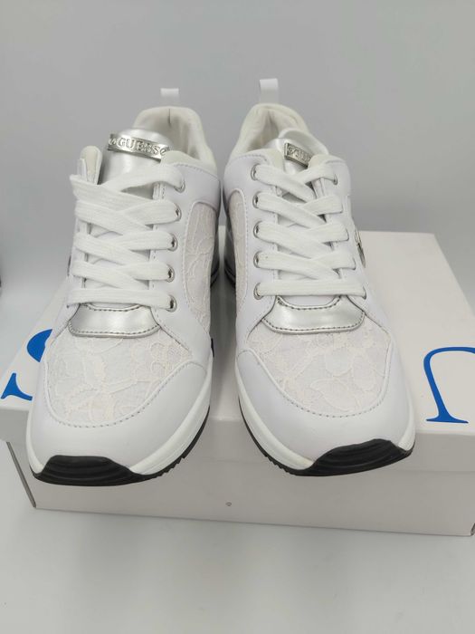 NOWE sneakersy GUESS białe koronka trampki rozmiar 38 platforma
