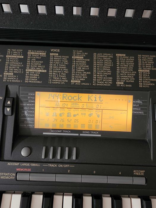 Keyboard yamaha psr 520 Skórka • OLX.pl