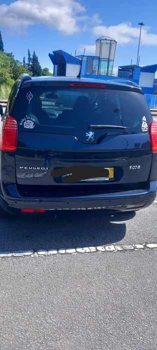Veículo peugeot 5008