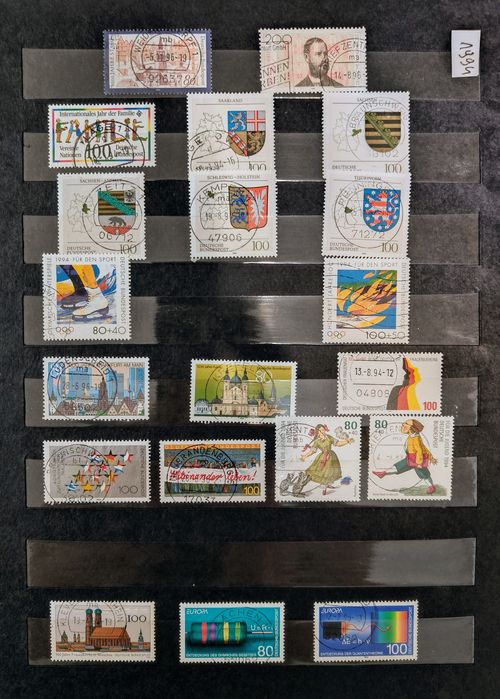Niemieckie stemplowane znaczki z rocznika 1994