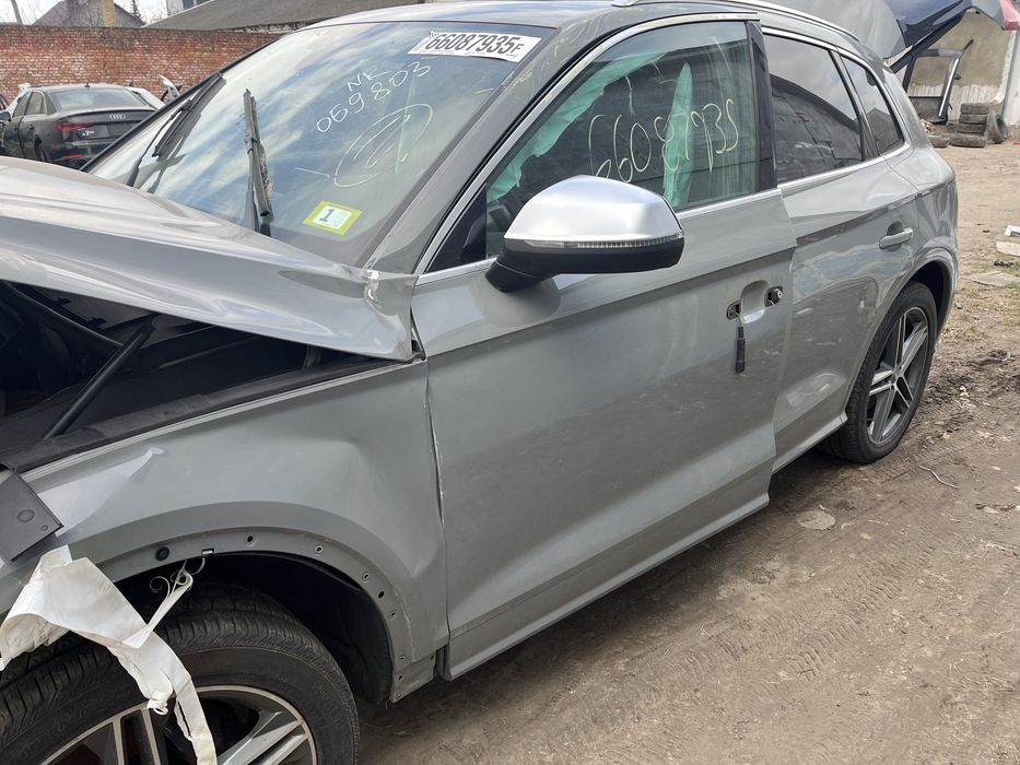 Двері передні audi q5 80a fy ауді 8r0 двері задні двері взборі