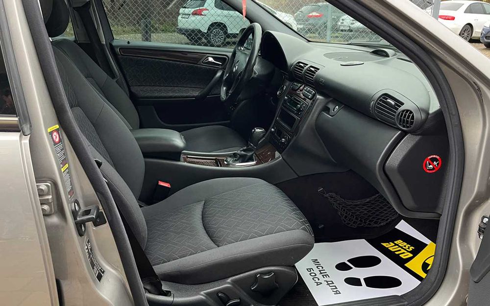Mercedes-Benz C 200 2003