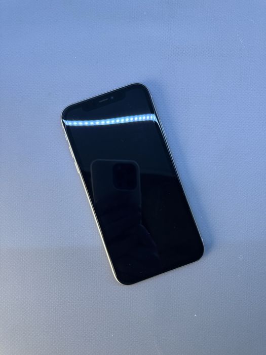 Продам apple iphone 11 64 white