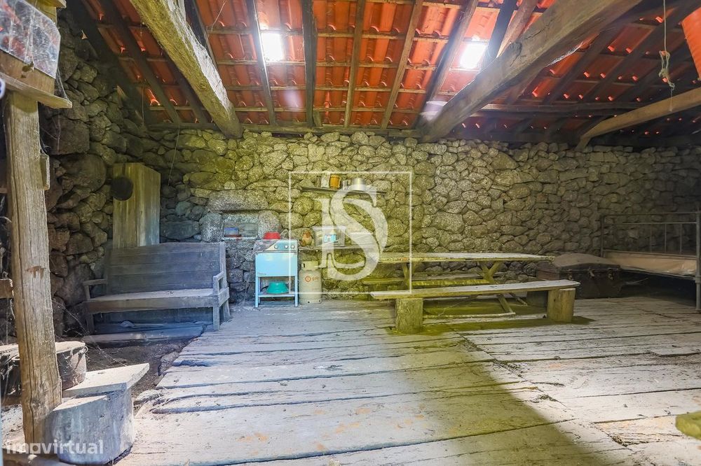 Moradia para Restaurar T2 Venda em Carvalheira,Terras de Bouro