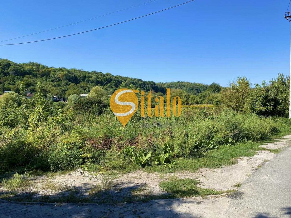 Ділянка з видом на К. Карпати, поруч із озером в Підгірцях