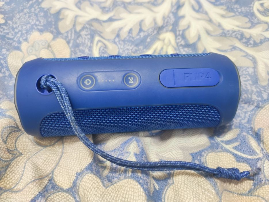 Bluetooth колонка JBL Flip 4