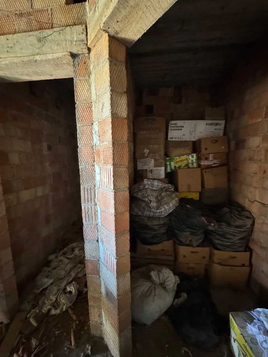 Продається будинок в Остриці — лише 5 км до Чернівців