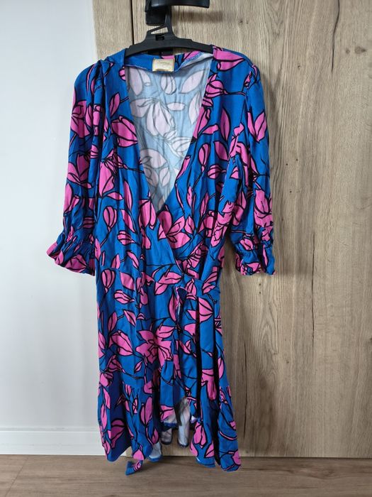 Sukienka Swing Fashion 38