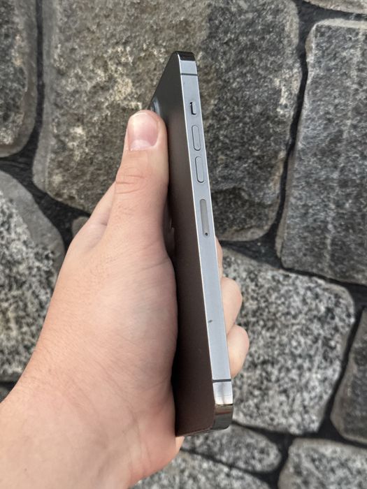 Apple IPhone 13 Pro Max 256 Gb Graphite Neverlock 98% акб