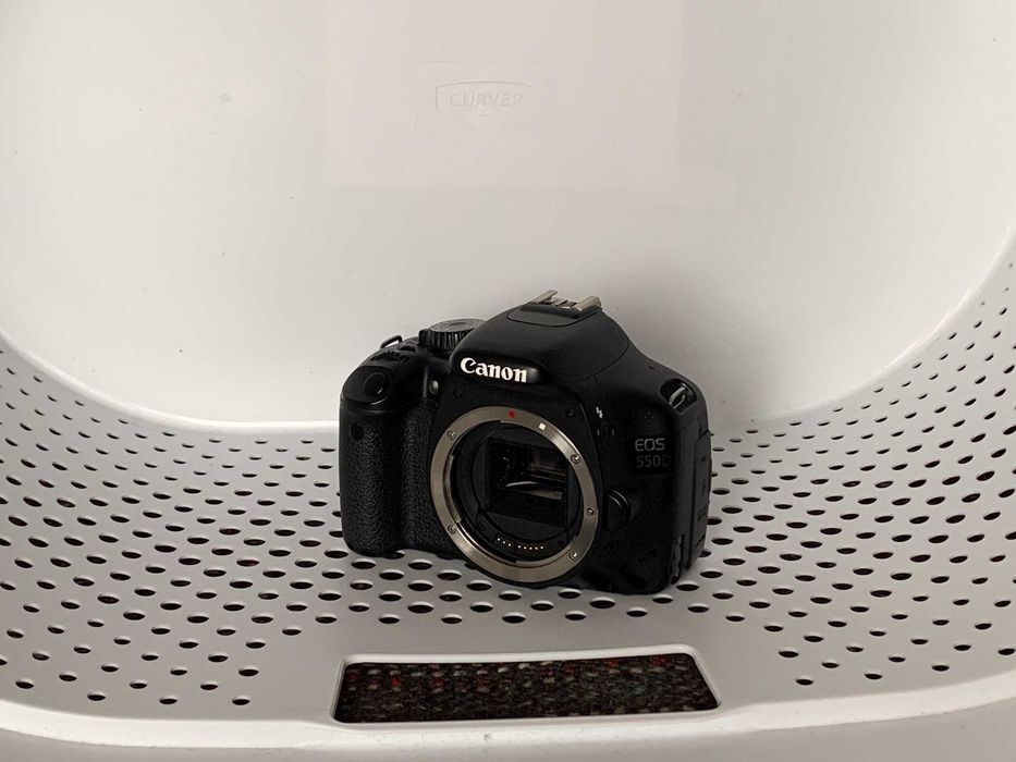 Lustrzanka Aparat Fotograficzny Canon EOS 550D