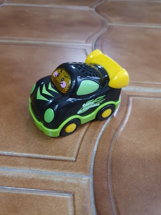 Carrinho interativos Vtech com pista