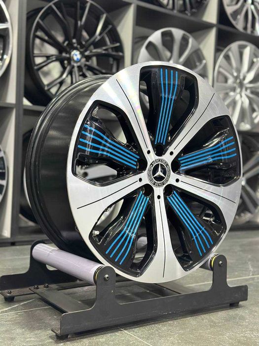 ОРИГІНАЛЬНІ різноширокі диски R20 для MERCEDES EQC