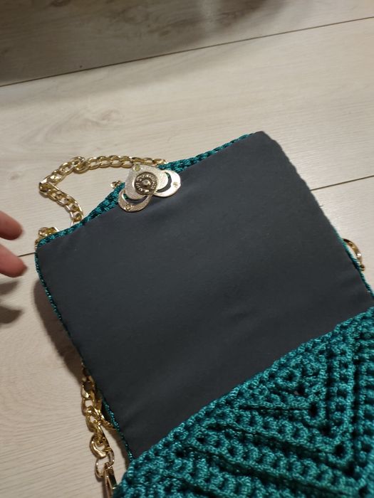 Продам сумку в'язану гачком