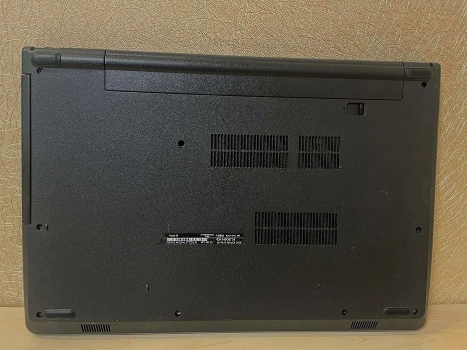 Ноутбук Dell Vostro-15