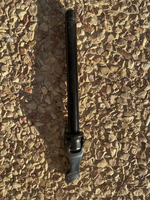 Eixo Passante FOX 15x110mm Boost – Suspensão Dianteira