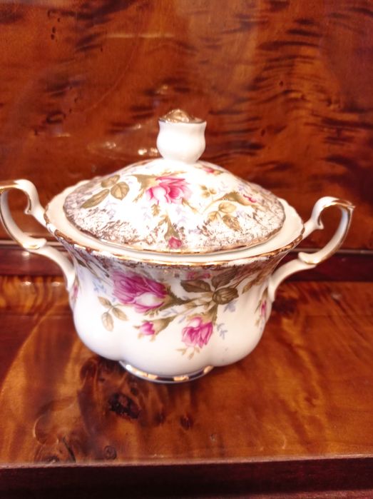 Serwis porcelanowy Iwona Chodzież z PRL